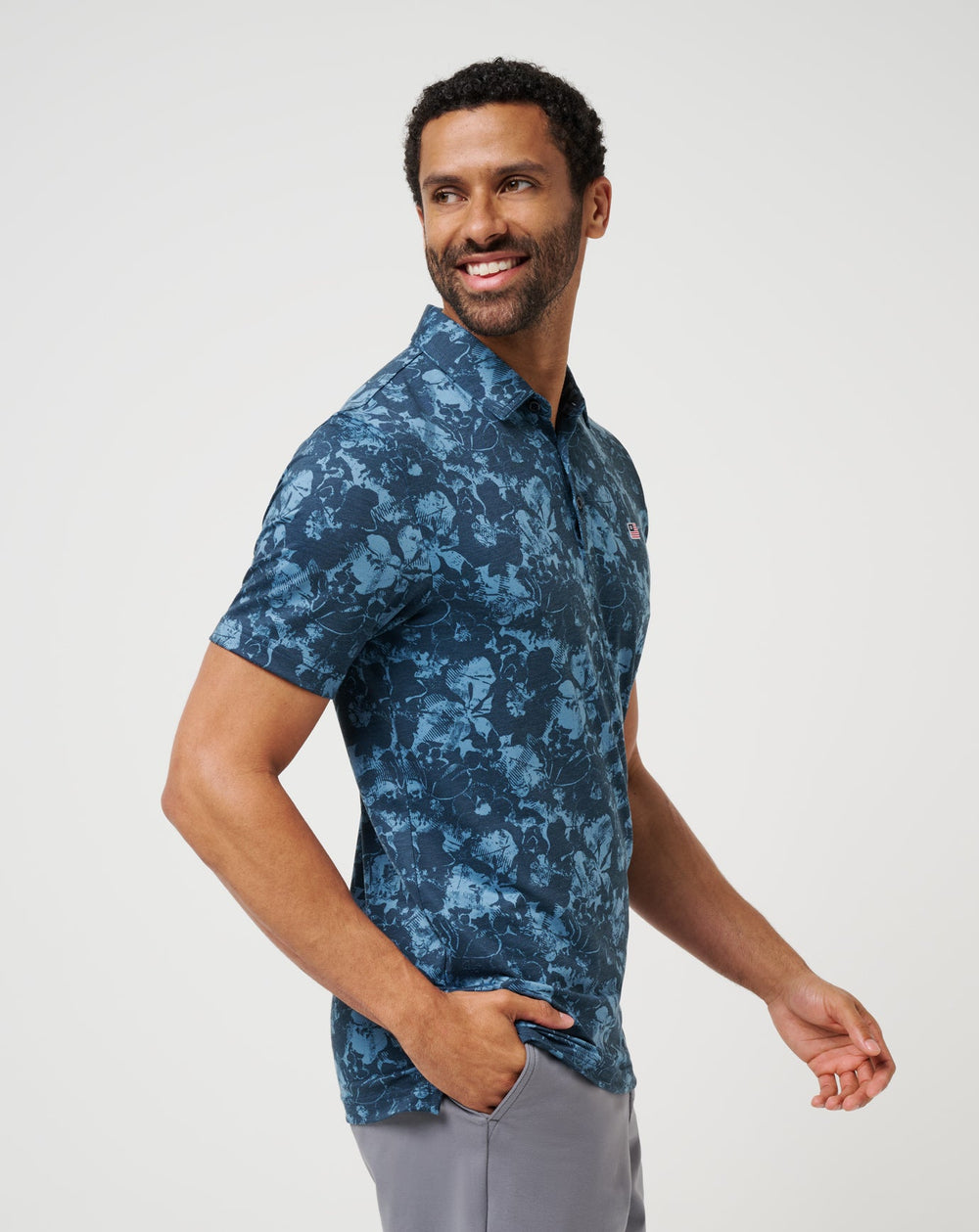 Featherweight Poolside Paradise Polo| Travis Mathew