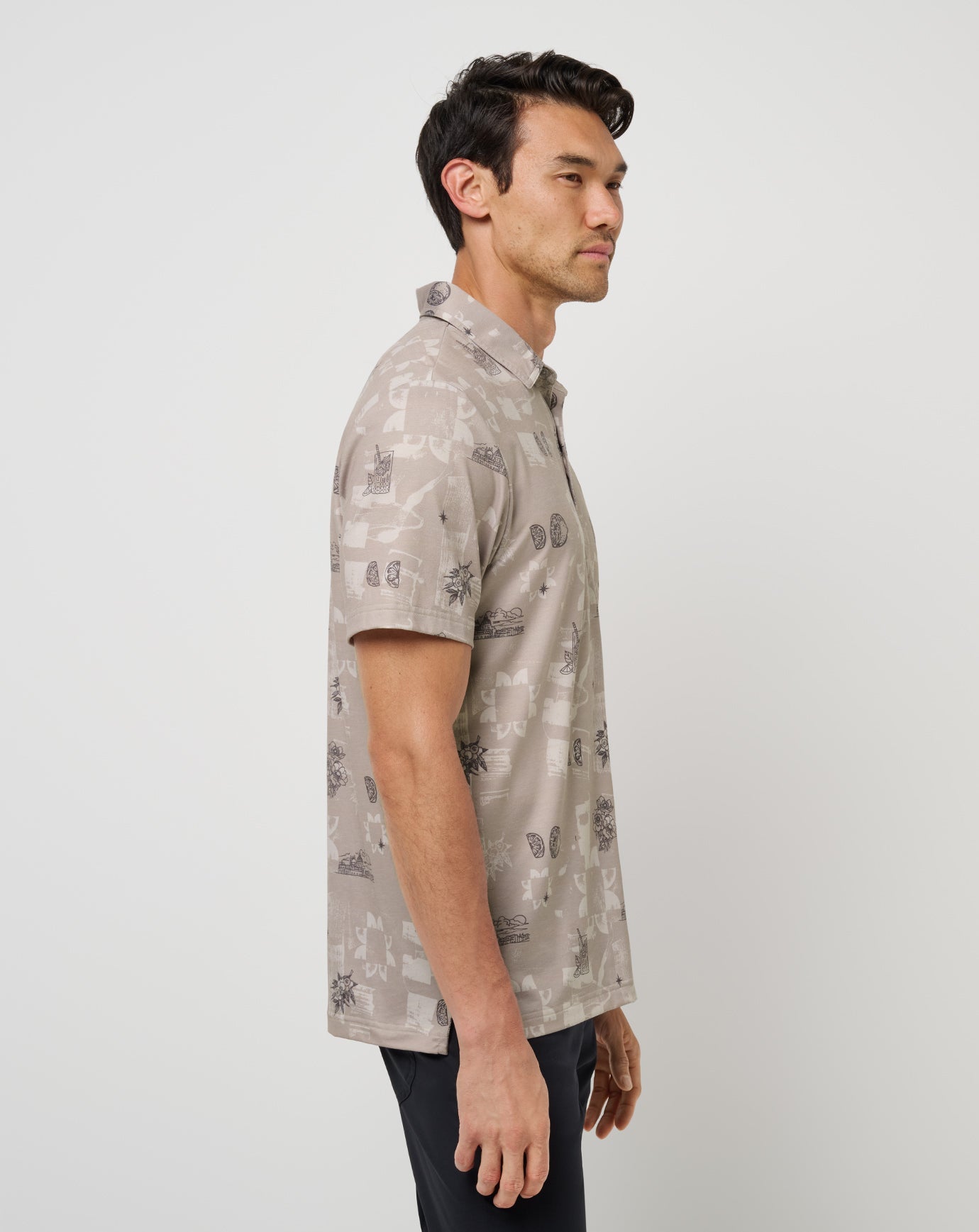 Featherweight Spritz Polo| Travis Mathew