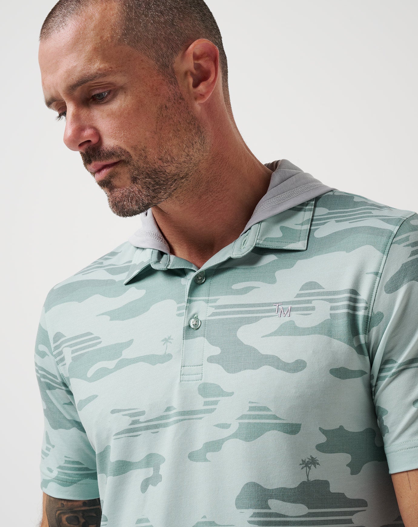 Featherweight Stealth Polo| Travis Mathew