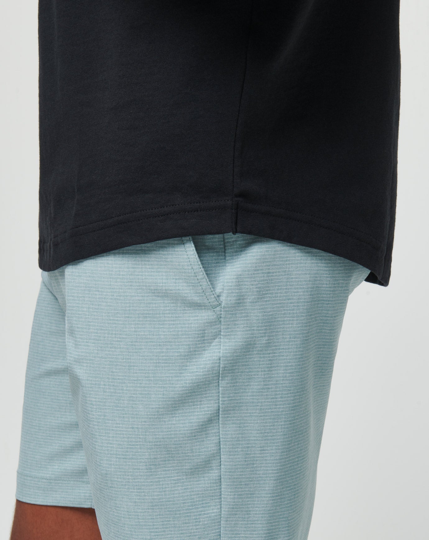 Living Aloha Tee| Travis Mathew