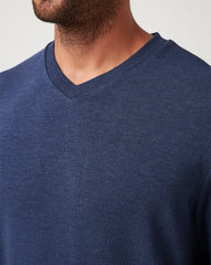 Amenities V-Neck Crew| Travis Mathew