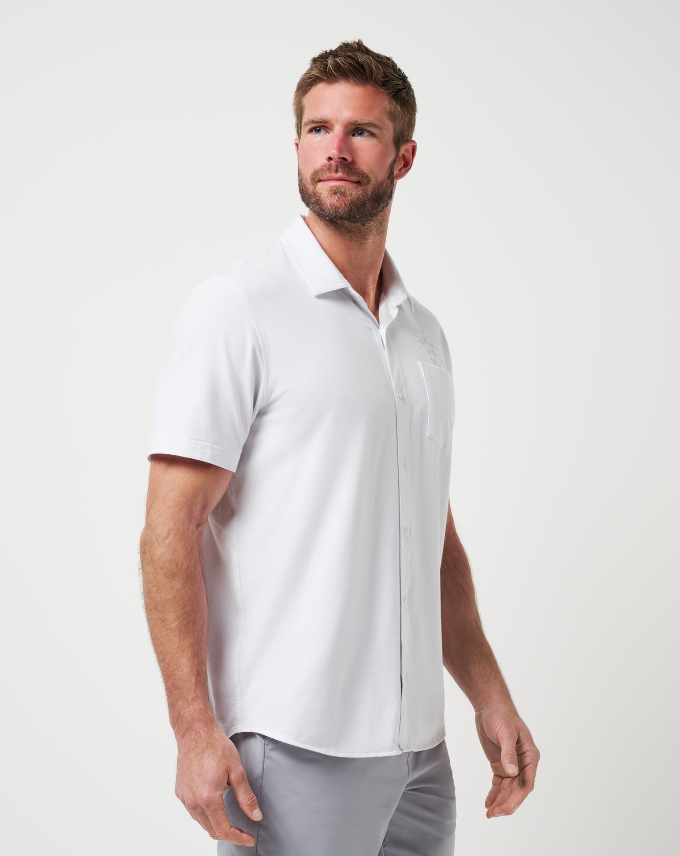 Poolside Pitcher Button-Up| Travis Mathew