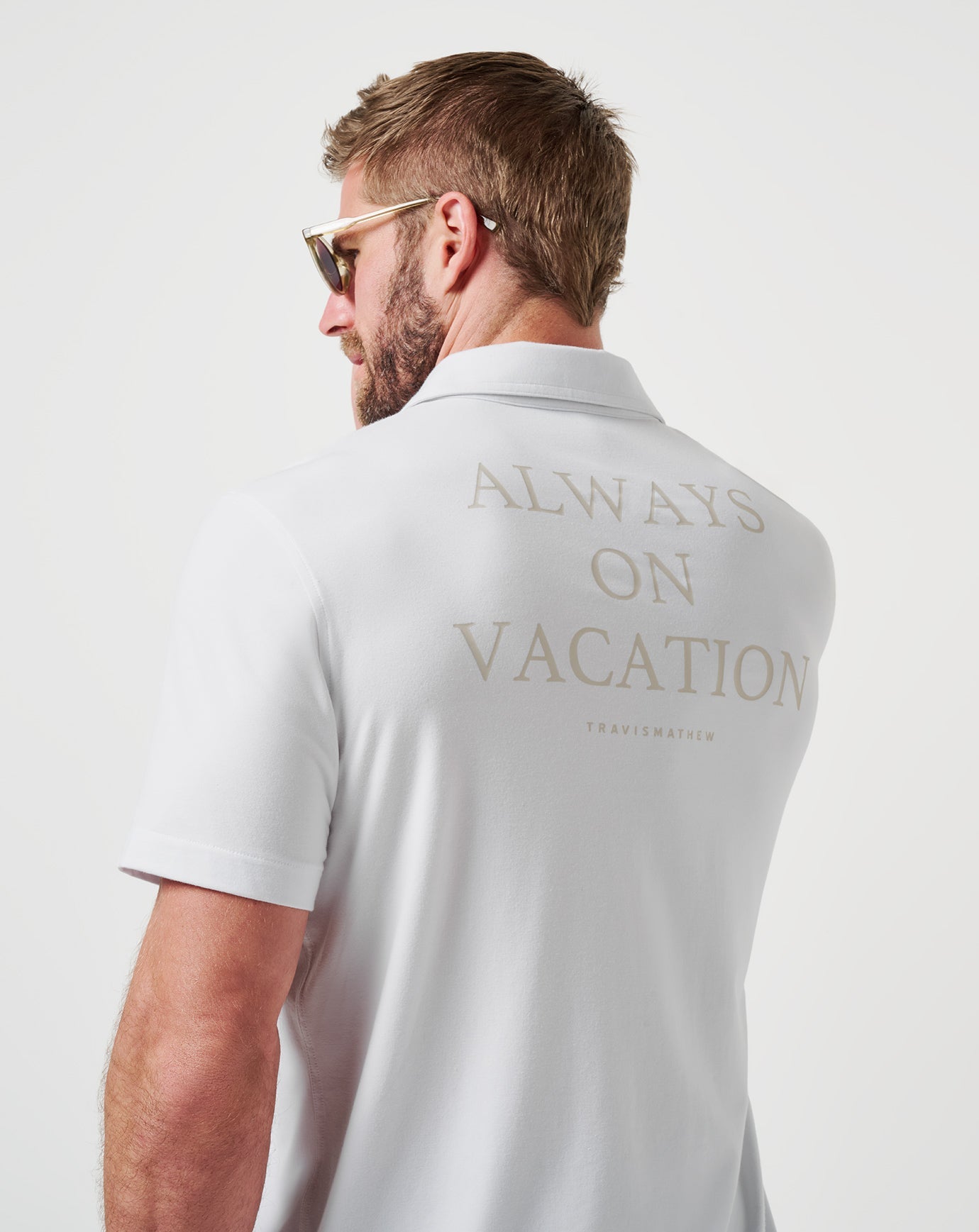 Poolside Pitcher Button-Up| Travis Mathew