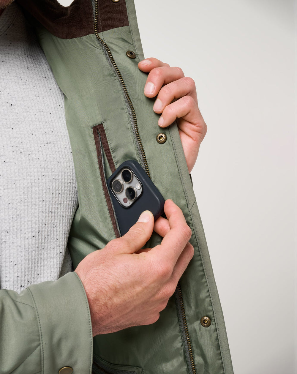 Highlander Jacket| Travis Mathew