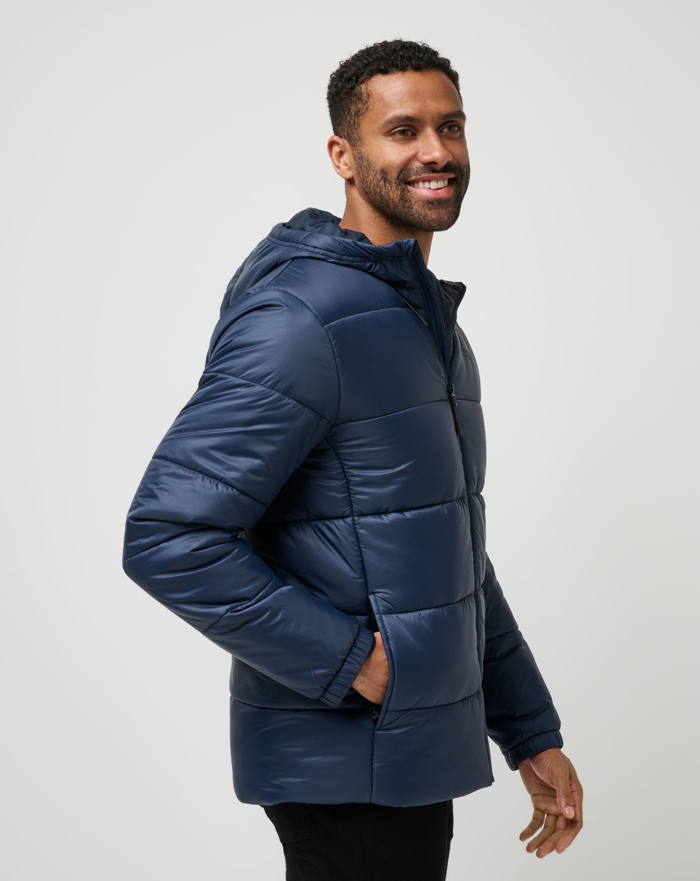Aves Tech Puffer Jacket| Travis Mathew