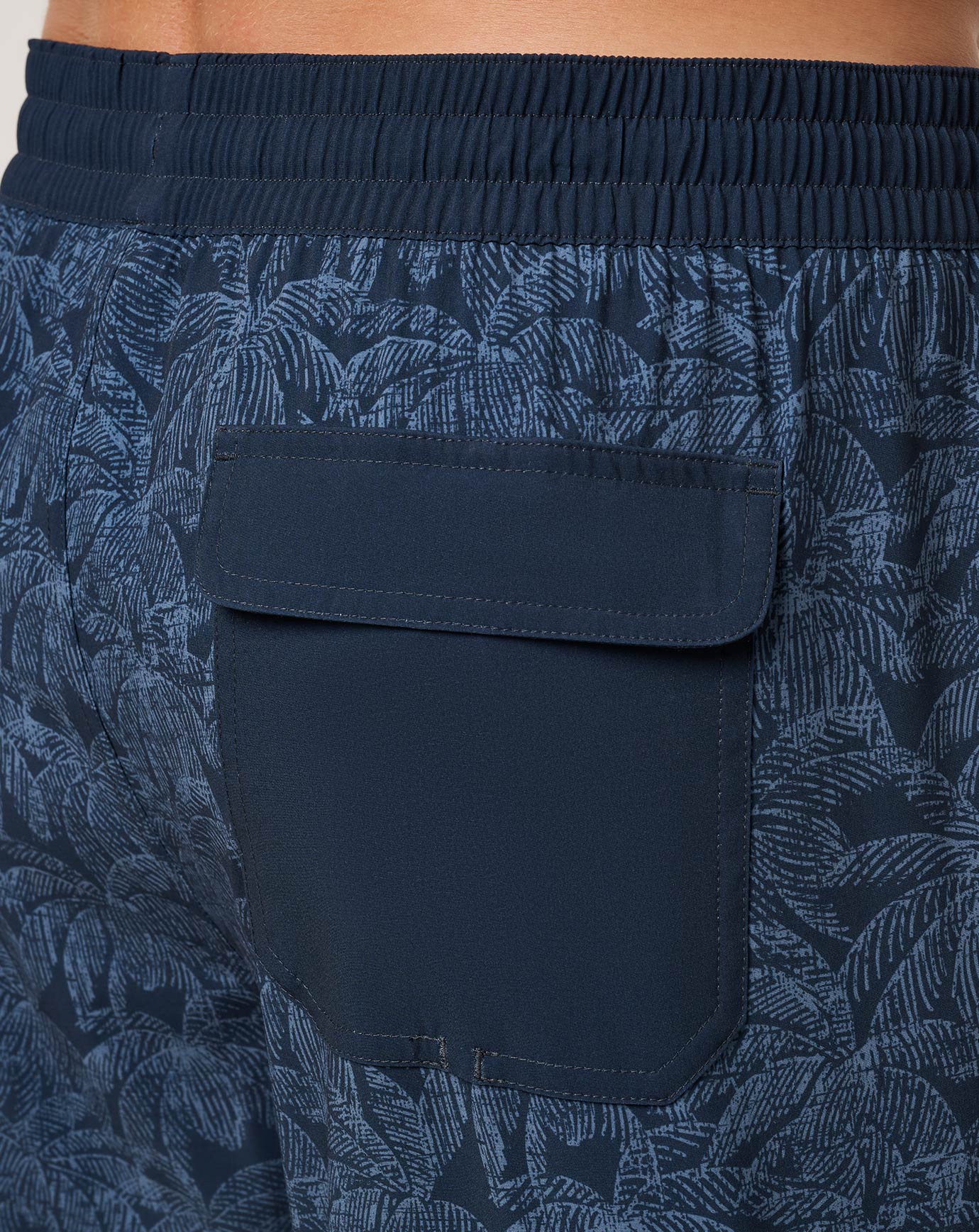 Tidal Whisper Boardshort 18In| Travis Mathew