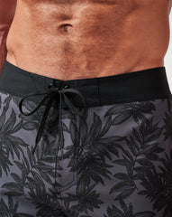 No Wake Zone Boardshort| Travis Mathew