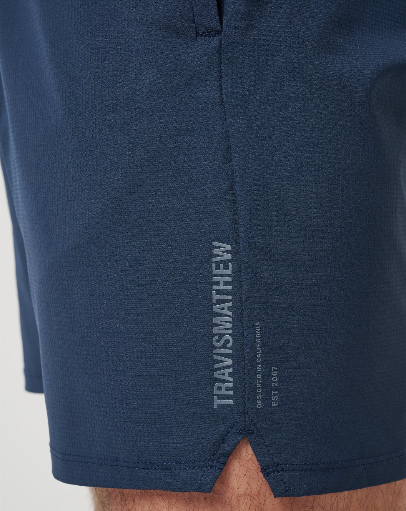 Wanderlust E-Waist Short 7.5In| Travis Mathew