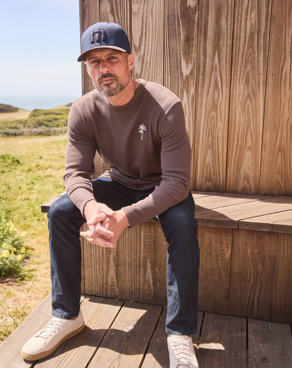 Estate Grounds Snapback Hat| Travis Mathew