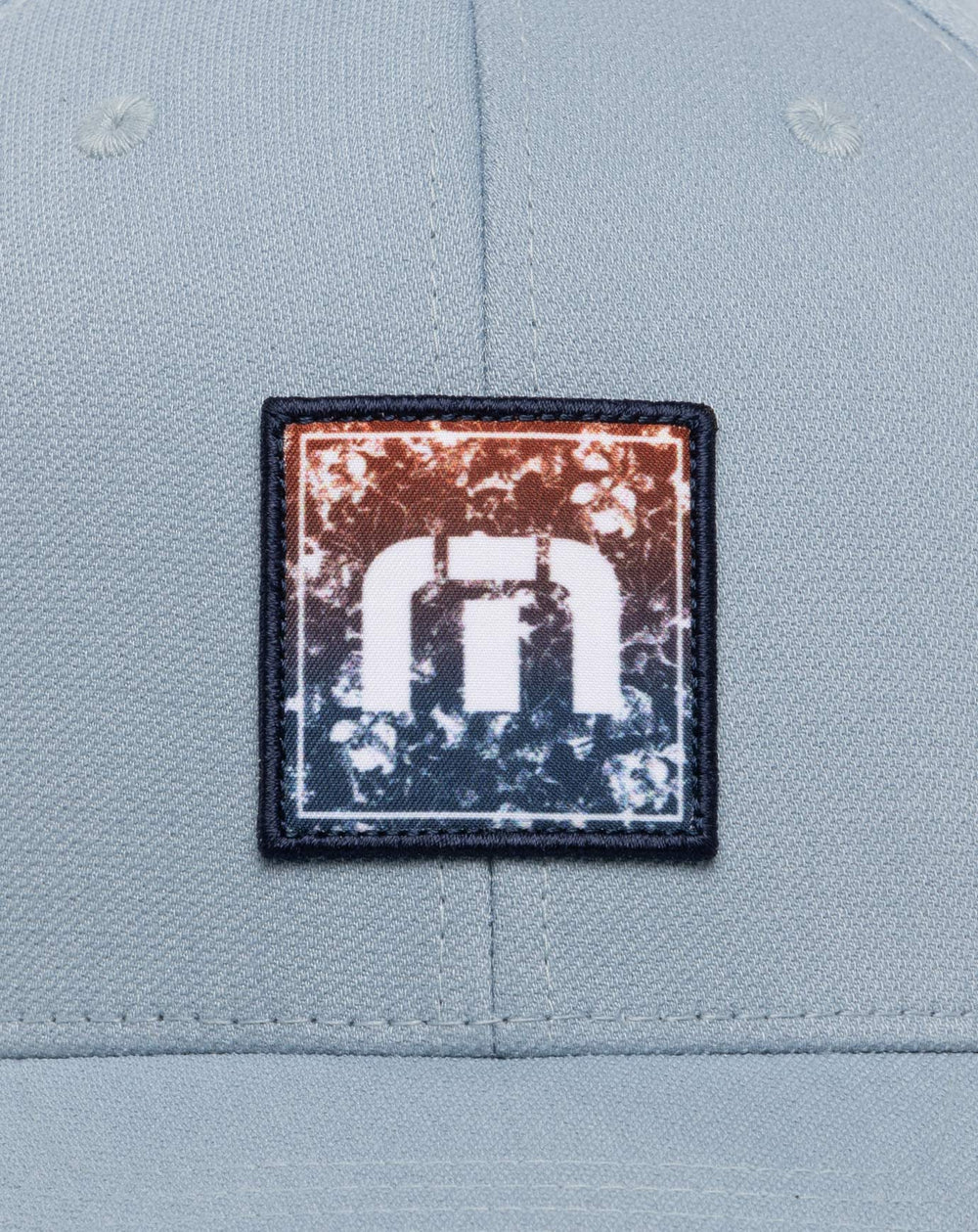 Table For Two Fitted Hat| Travis Mathew