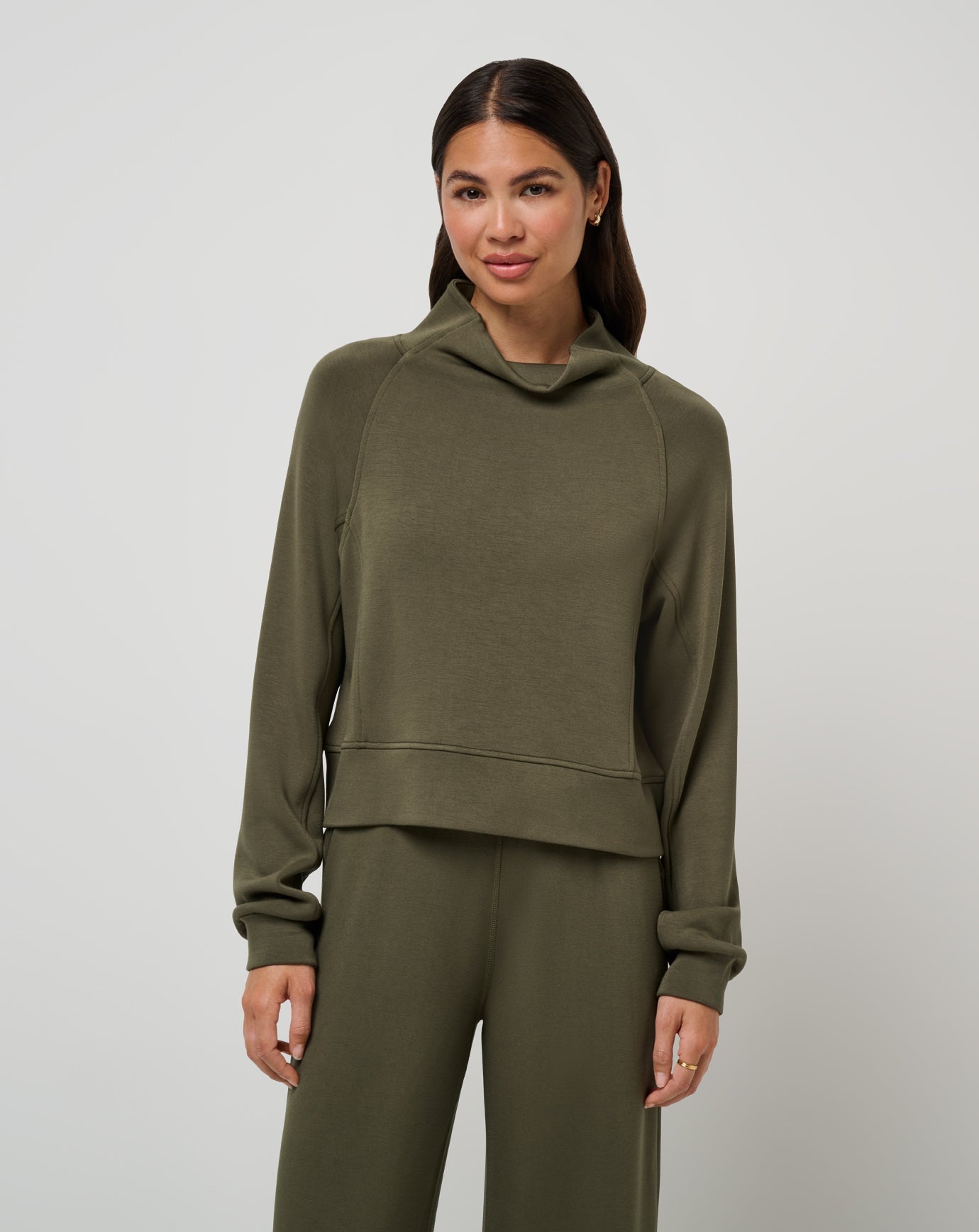 Skyloft Soft Funnel Neck| Travis Mathew
