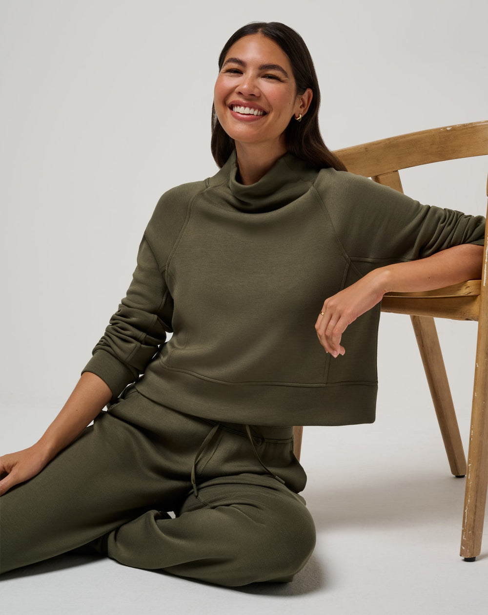 Skyloft Soft Funnel Neck| Travis Mathew
