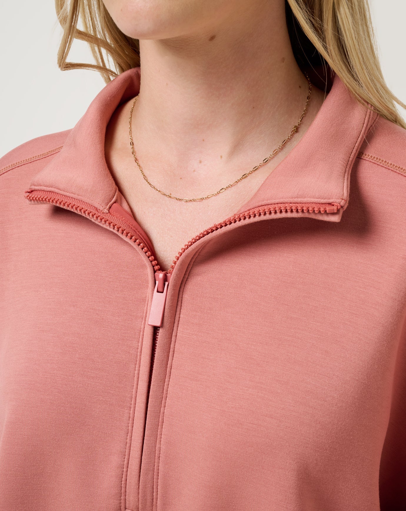Skyloft Soft Echo Half Zip| Travis Mathew