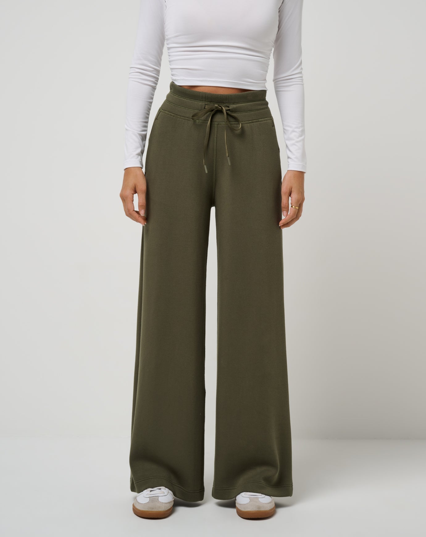 Skyloft Soft Wide Leg Pant| Travis Mathew