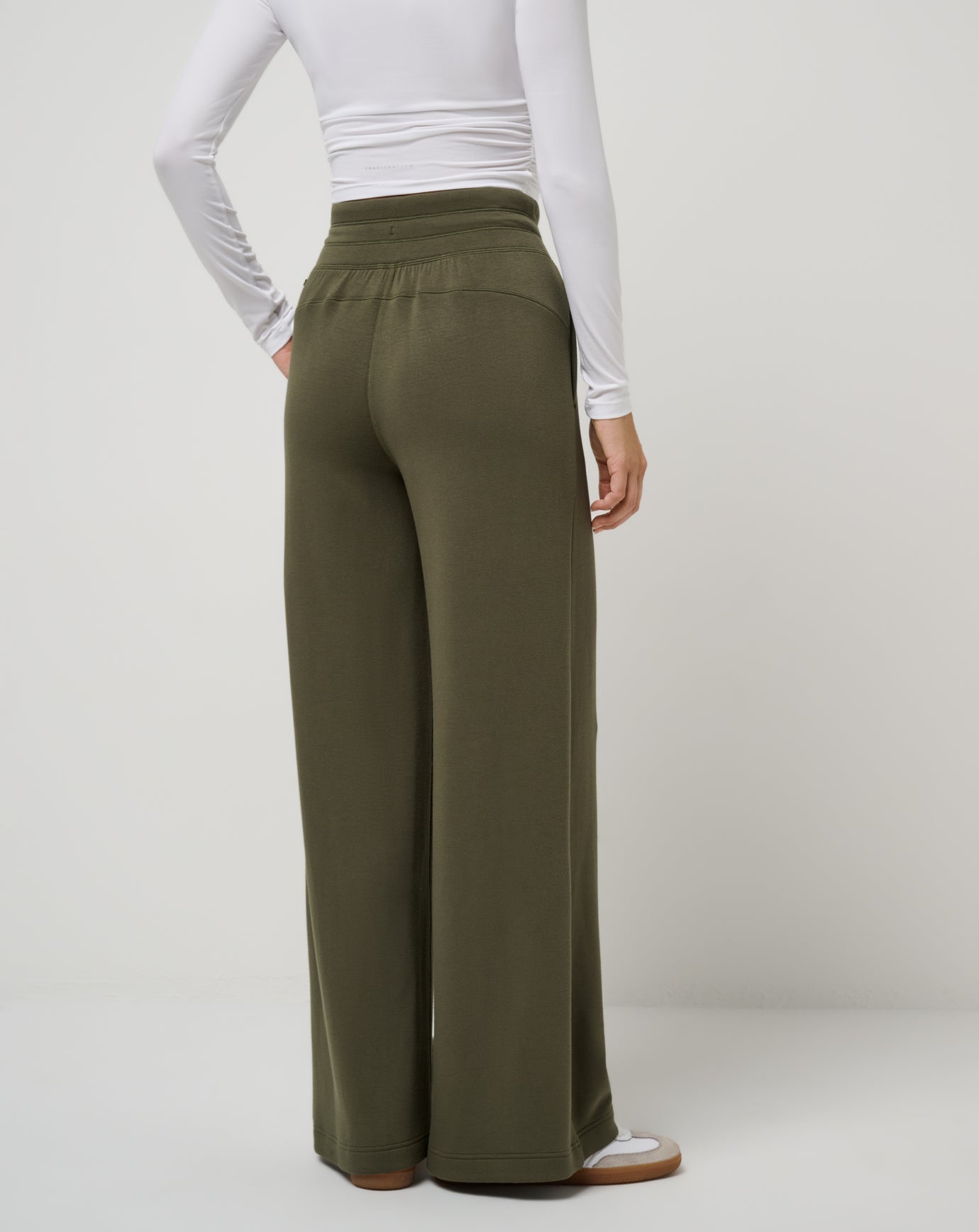 Skyloft Soft Wide Leg Pant| Travis Mathew