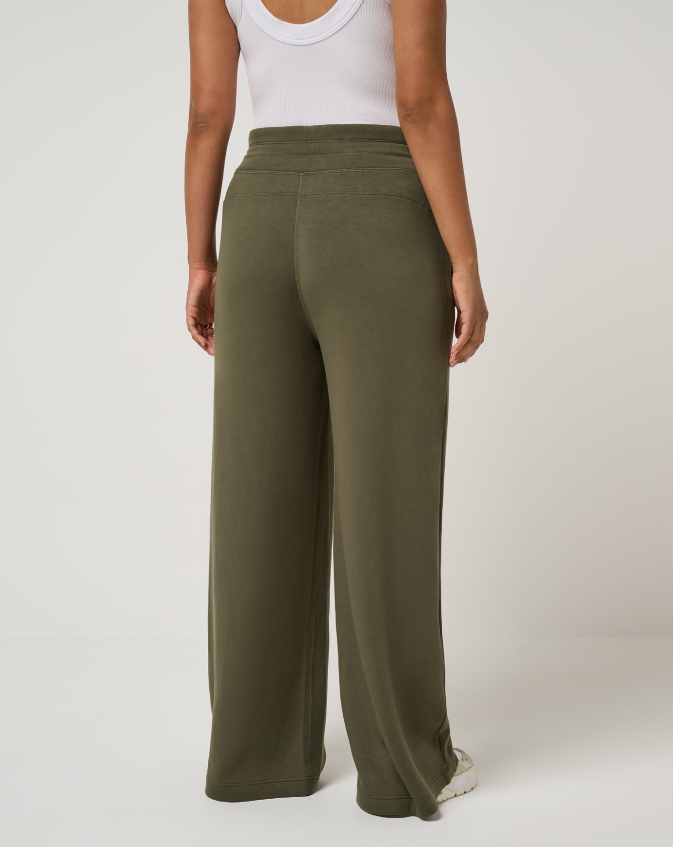 Skyloft Soft Wide Leg Pant| Travis Mathew