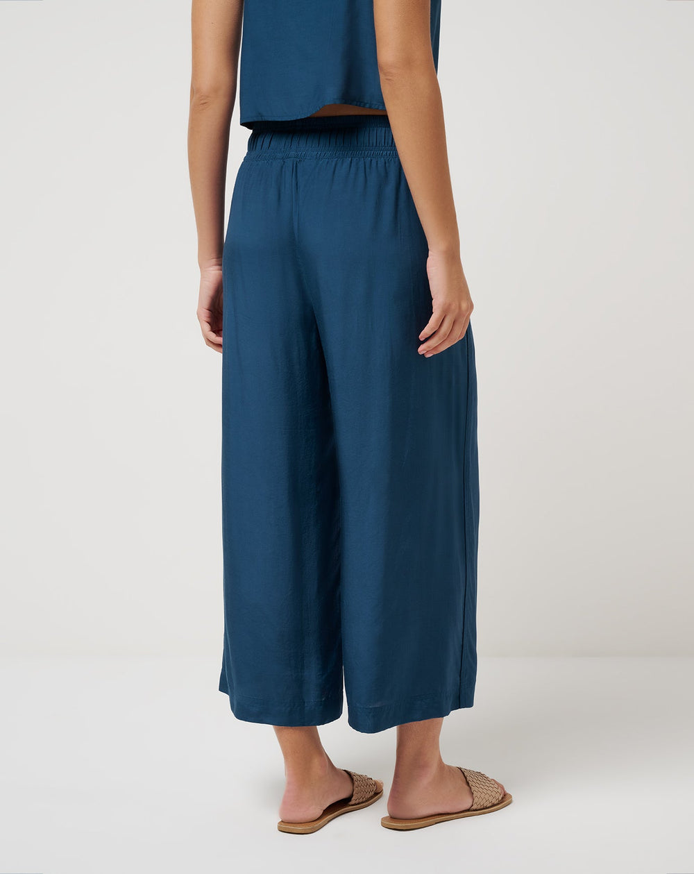 Savanna Cropped Wide Leg Pant| Travis Mathew