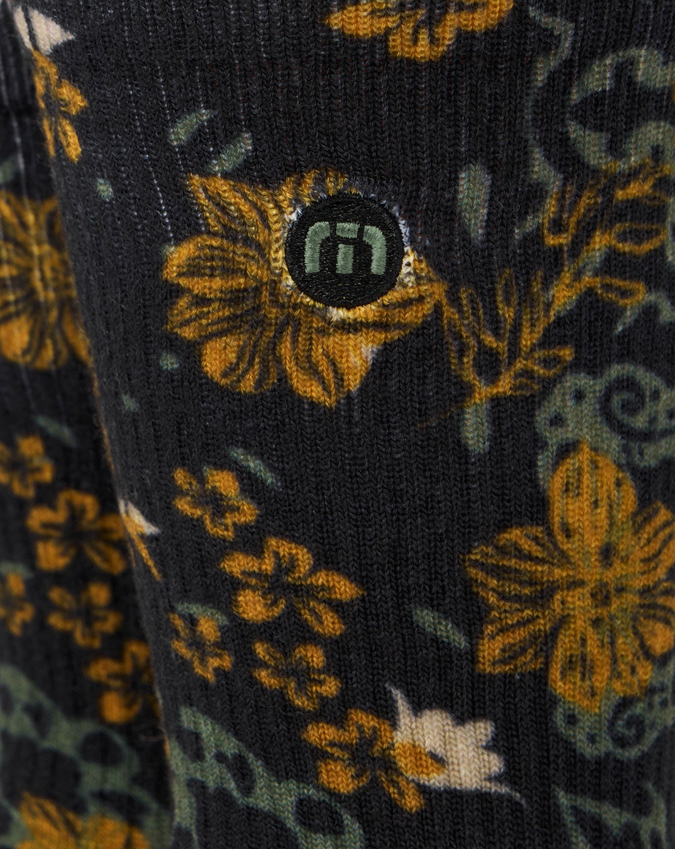 Tapas Bar Crew Sock| Travis Mathew